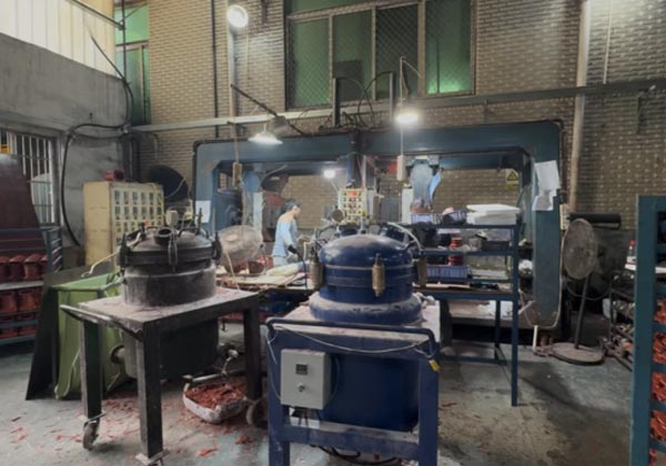 Epoxy resin injection production line